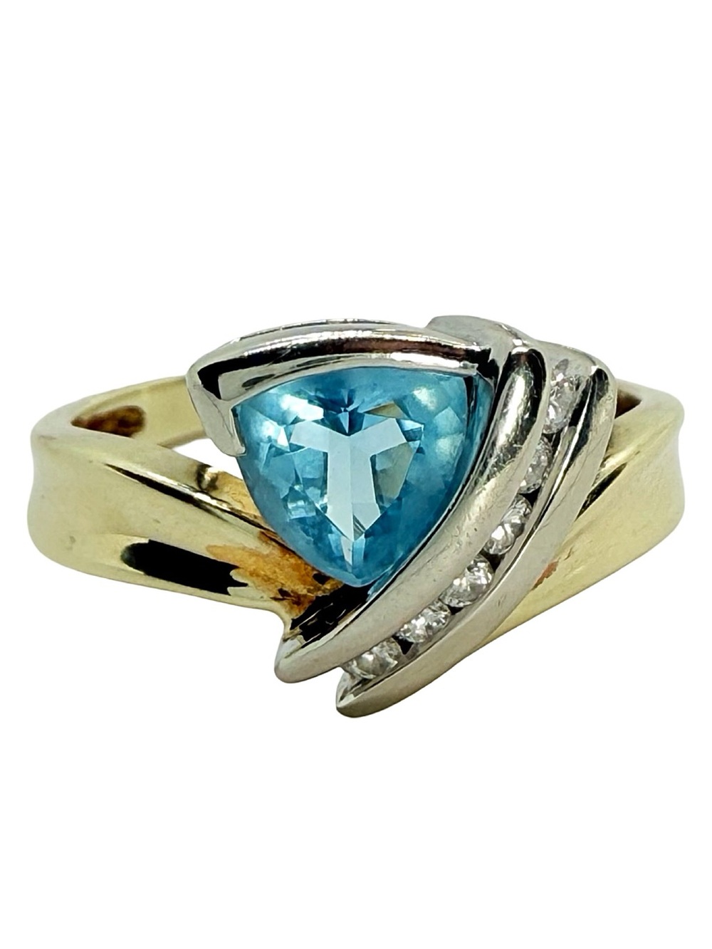 ✨ Stunning 14k Solid Gold Topaz Diamond Ring! ✨